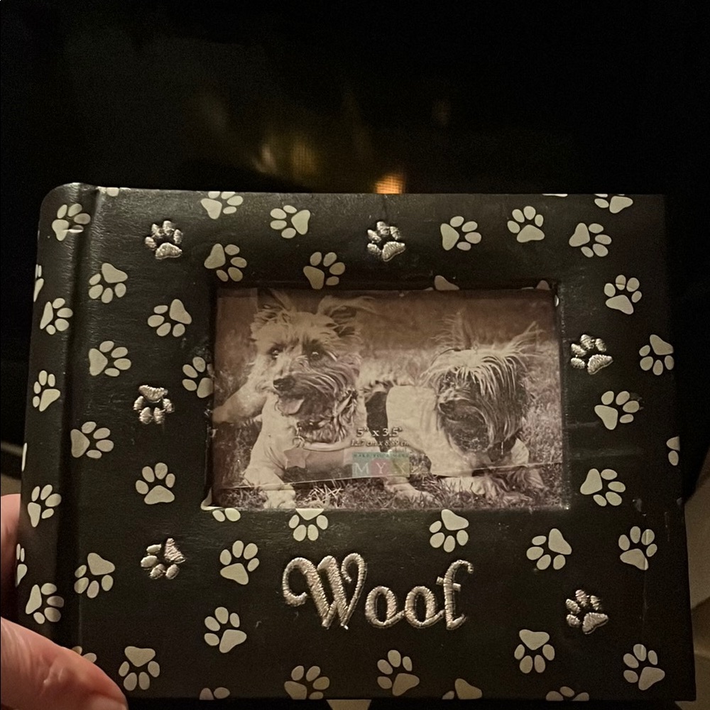 NWT Black Paw Print Dog Photo Album